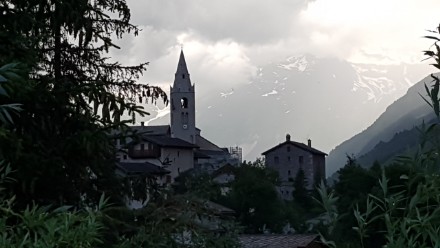 Fünf-Länder-Tour Radtouristen Italien Frankreich Lanslevillard Etappe über Mont Cenis nach Lanslevillard