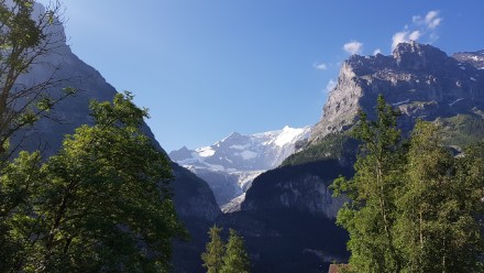 Grindelwald Eiger Mönch und Jungfrau 5 Länder Tour Radtouristen Etappe Sitten Sion nach Grindelwald