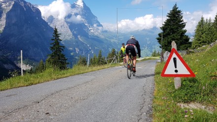 Grindelwald nach Einsiedeln Schweiz Berner Land Fünf 5 Länder Tour Radtouristen von Grindelwald nach Einsiedeln über Sustenpass